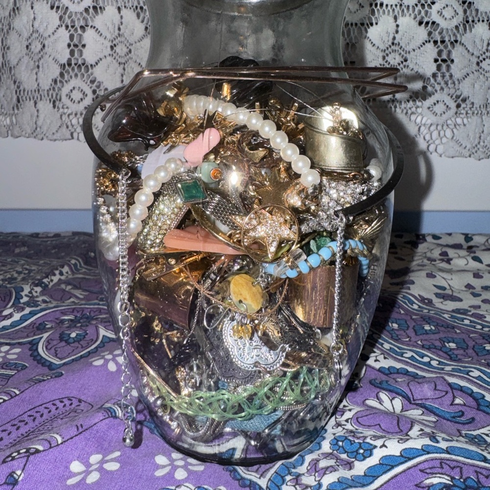 Mystery Jewelry Vase Jar